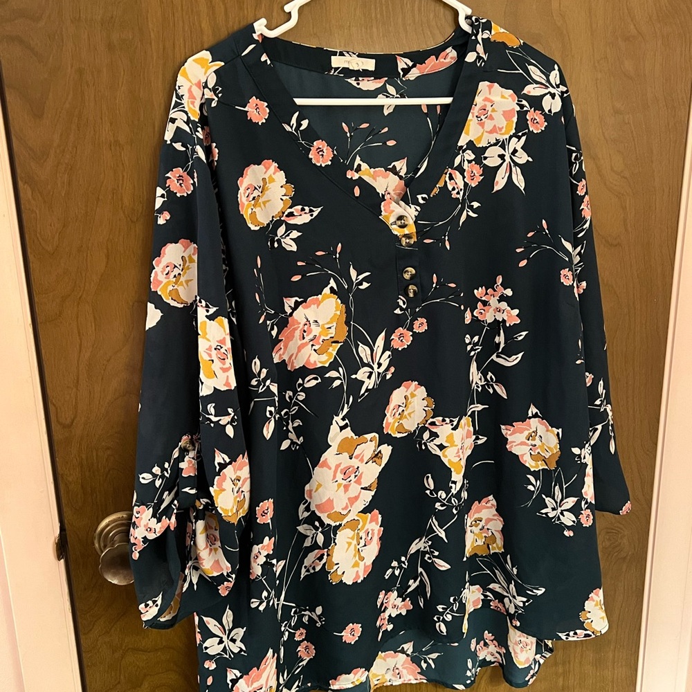 Maurices Dark Green Floral Blouse with Pink Accents size 3X